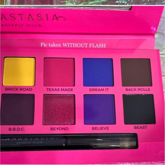 Anastasia Beverly Hills Bold Eyeshadow Palette with Pink, Blue, and Yellow - Picture 10 of 12